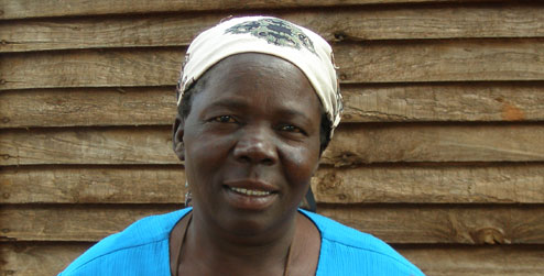 portrait of Jessina, a widow living with HIV in Zimbabwe