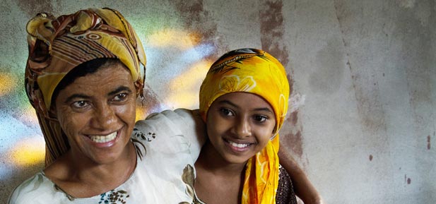 Saeeda and Rogaya in Al-Hodeida, Yemen © Amira Al-Sharif/Progressio