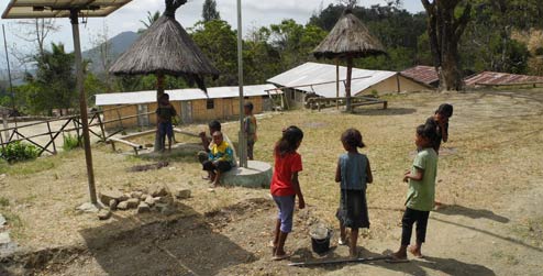 Kids at Lacoliu village