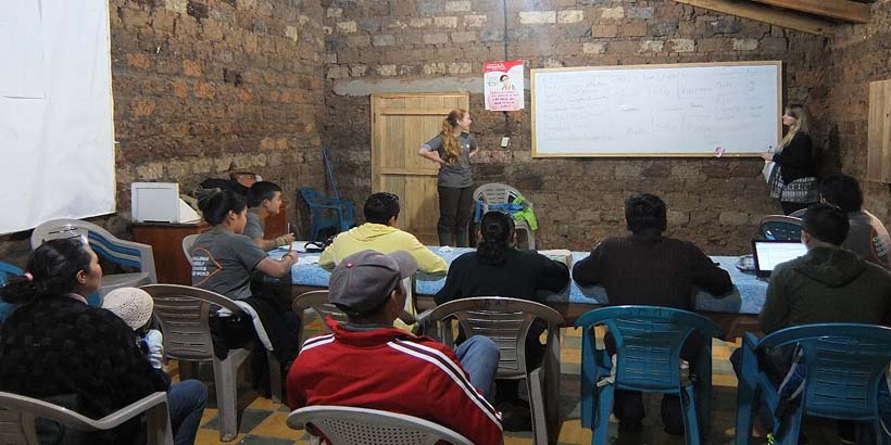 English lessons for the national volunteers and the community in the community centre