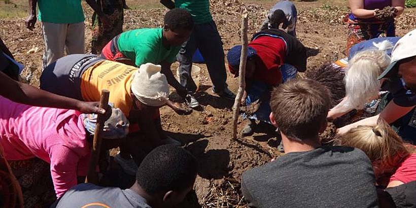 Promoting manure as a fertiliser 