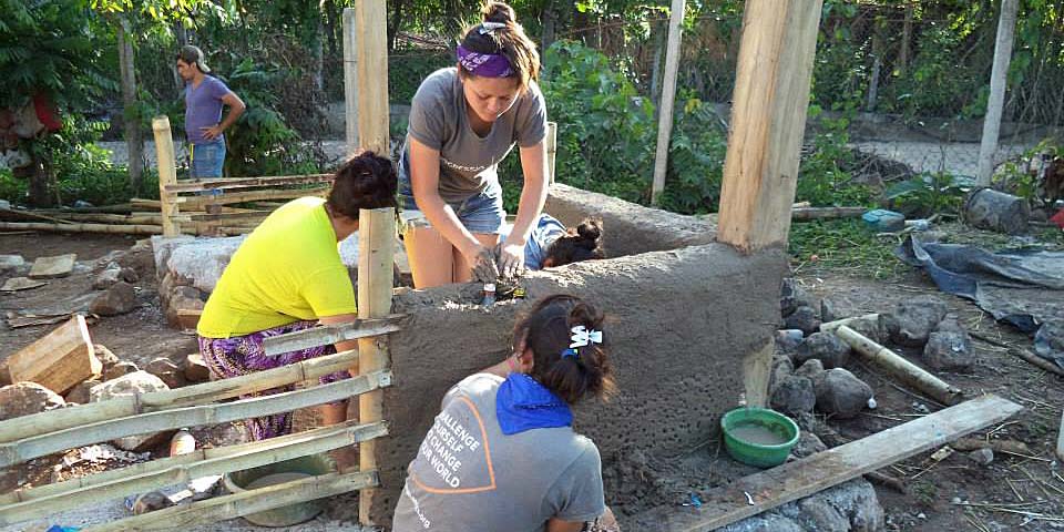 Kledi and Concha building the benches