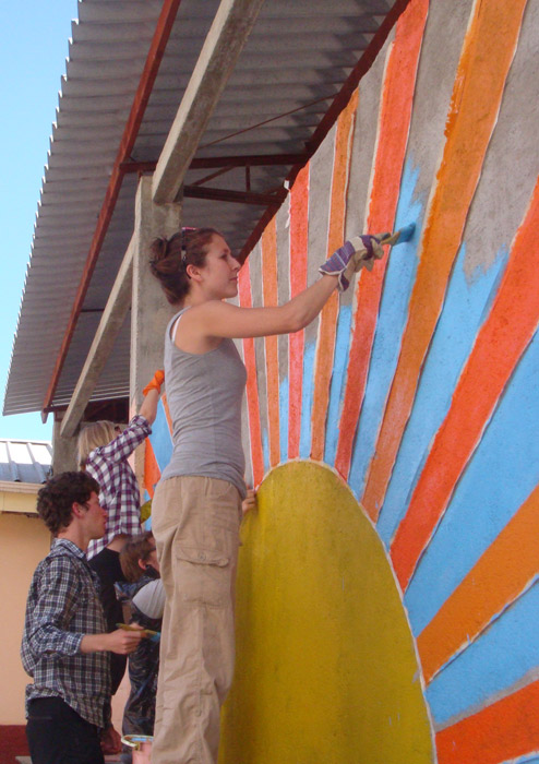 volunteers honduras mural development gender