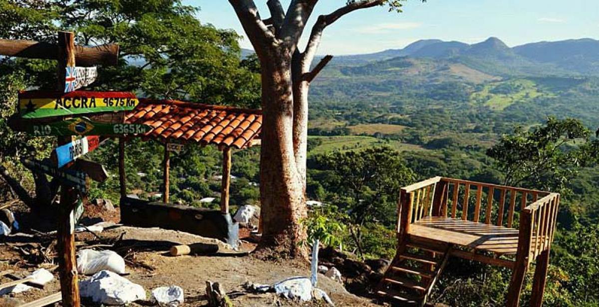 This image shows how the tireless work put in by previous cycles of Progressio ICS volunteers has created a stunning site for tourists to frequent in Nuevo Gualcho