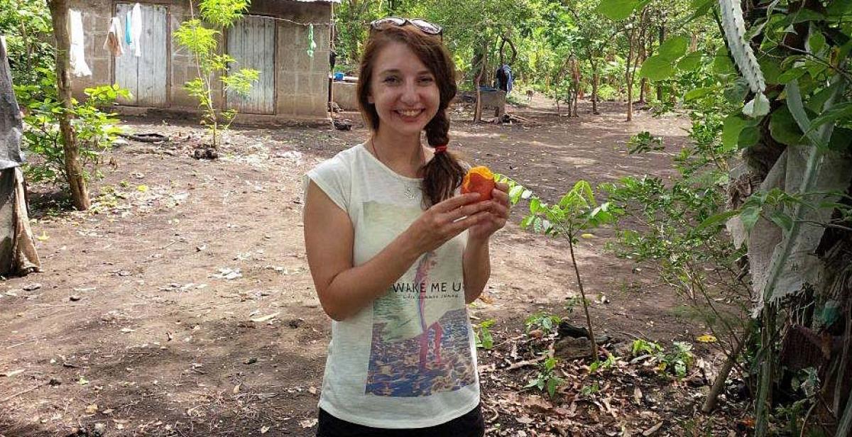 Me eating a mango the Nica way. Bite into the skin, unpeel like an orange and just start eating as if it’s an apple! It’s messy at first, but after a while you get the hang of it, and well, you know how the saying goes…it soon becomes “Chiche!”