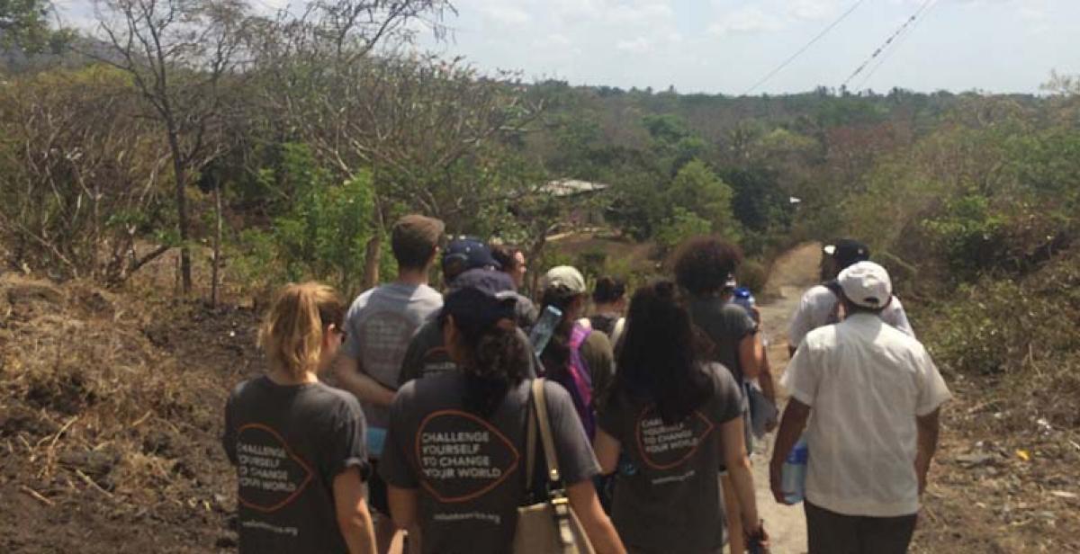Volunteers visiting the community of La Sabanita