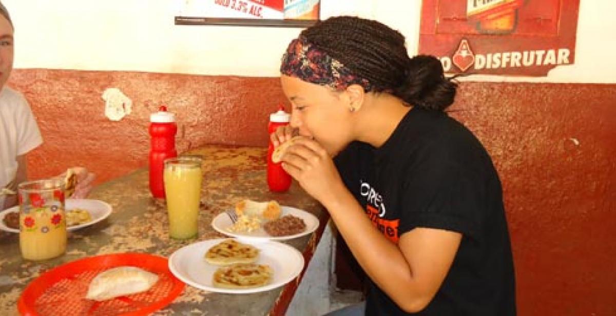 El Salvador Food and music Progressio