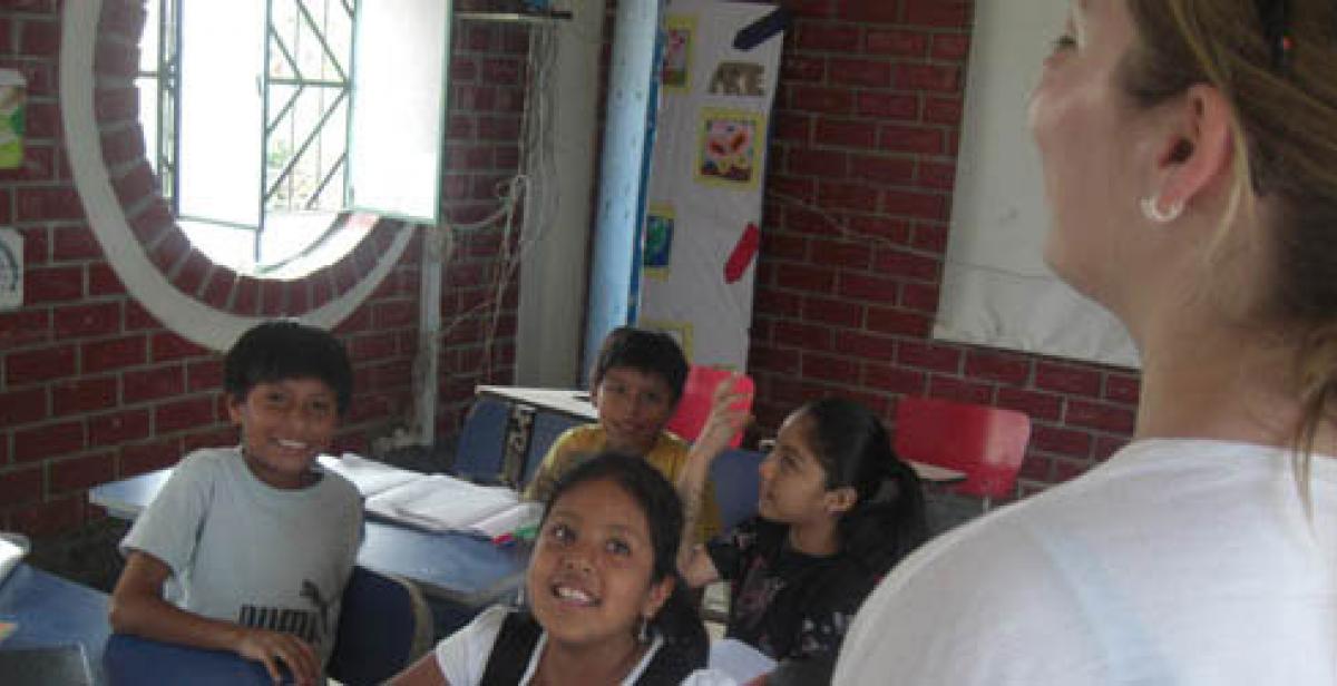 Children in Peru in an English lesson