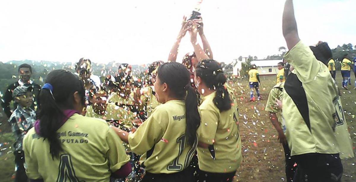 A women&#039;s football team in Belén, Honduras