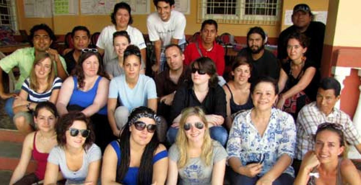 ICS Empower volunteers arrive in El Salvador and are greeted by Progressio staff
