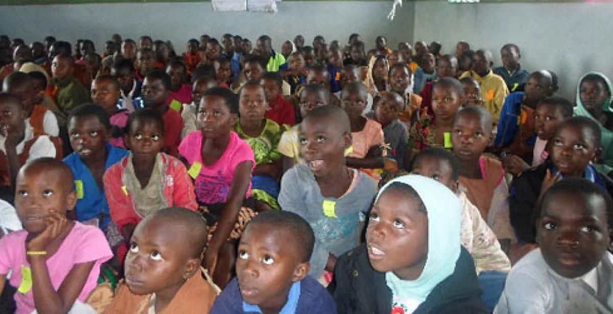 A sea of attentive faces in Area 1B primary school