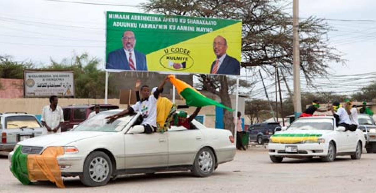 supporters of the Kulmiye party drive through Hargeisa