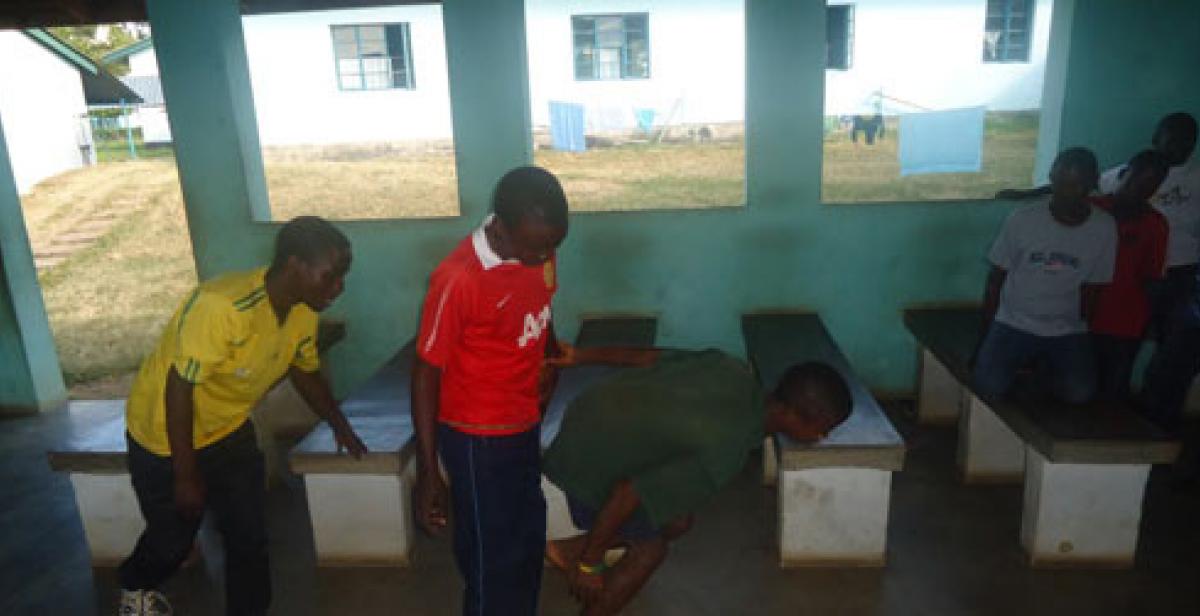 Zimbabwe: Regina Youth Group | Progressio