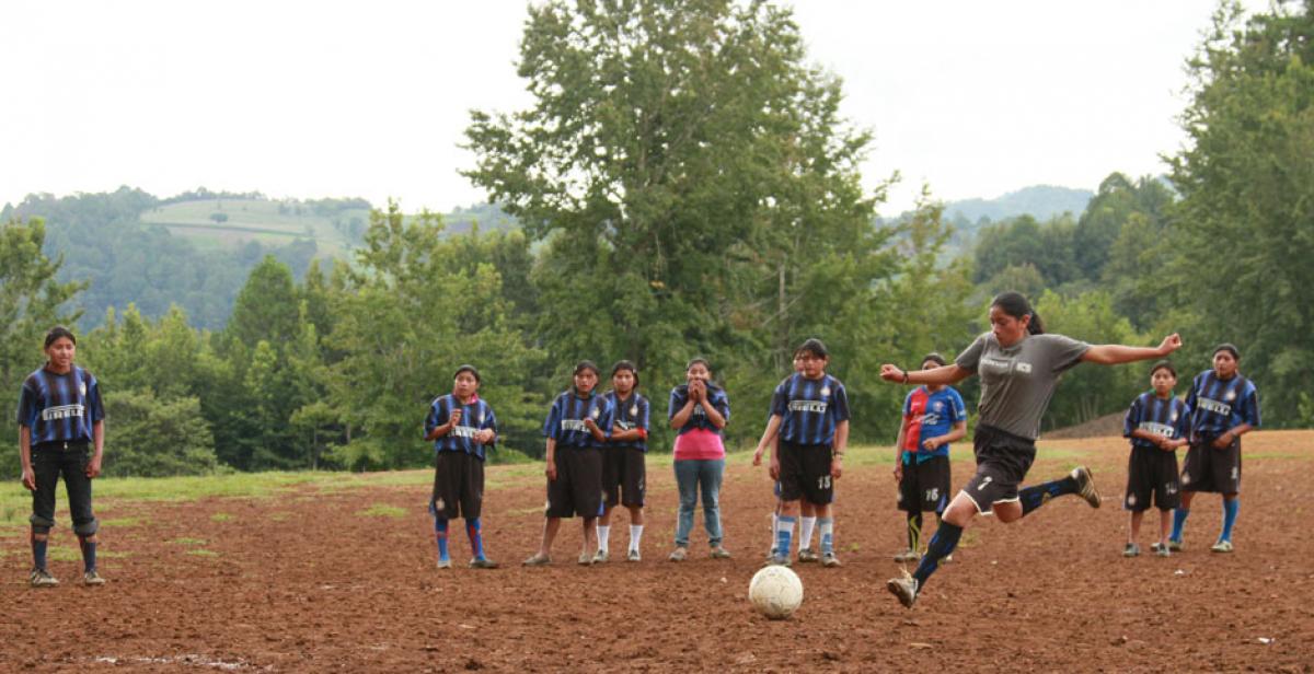 Honduran women&#039;s football team set up by volunteers