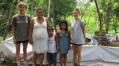 Volunteers with a family in Nicaragua