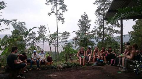 The Parcila and Bramadero Teams at Don Armando’s Farm in El Bramadero