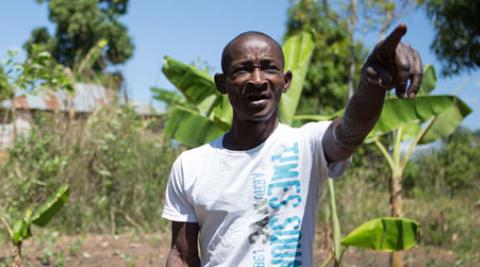 Elismar, a farmer in Lamine