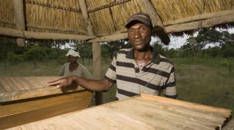 Jotha Shusma (42) with his wife  Isabel Mkandla (36) Zimbabwe