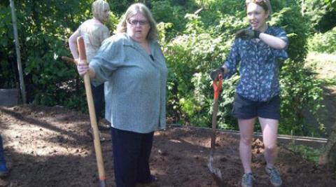 Linda Cross and Jessica Gillson in school grounds, El Salvador