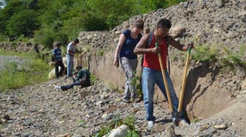 ICS volunteers working on reforestation in Nicaragua