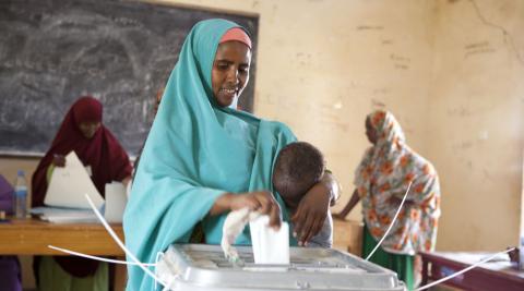 Woman voting in Somaliland local elections Nov 28 2012