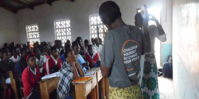 Engaged students in a peer education session